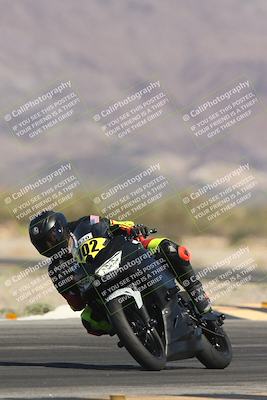 media/Oct-30-2025-Racers Edge (Thu) [[dabbdaf680]]/3-B Group/Session 2 (Turn 14)/